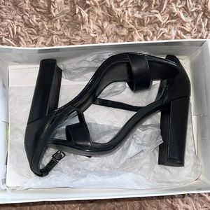 Steve Madden Carson Black Leather Heels